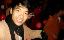 Mỹ nam “Manhunt international” lên núi nghe kinh